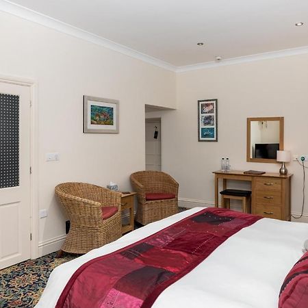 Ffarm Country House 애버갤리 외부 사진