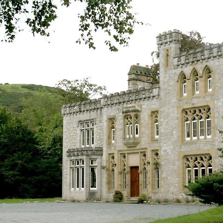 Ffarm Country House 애버갤리 외부 사진