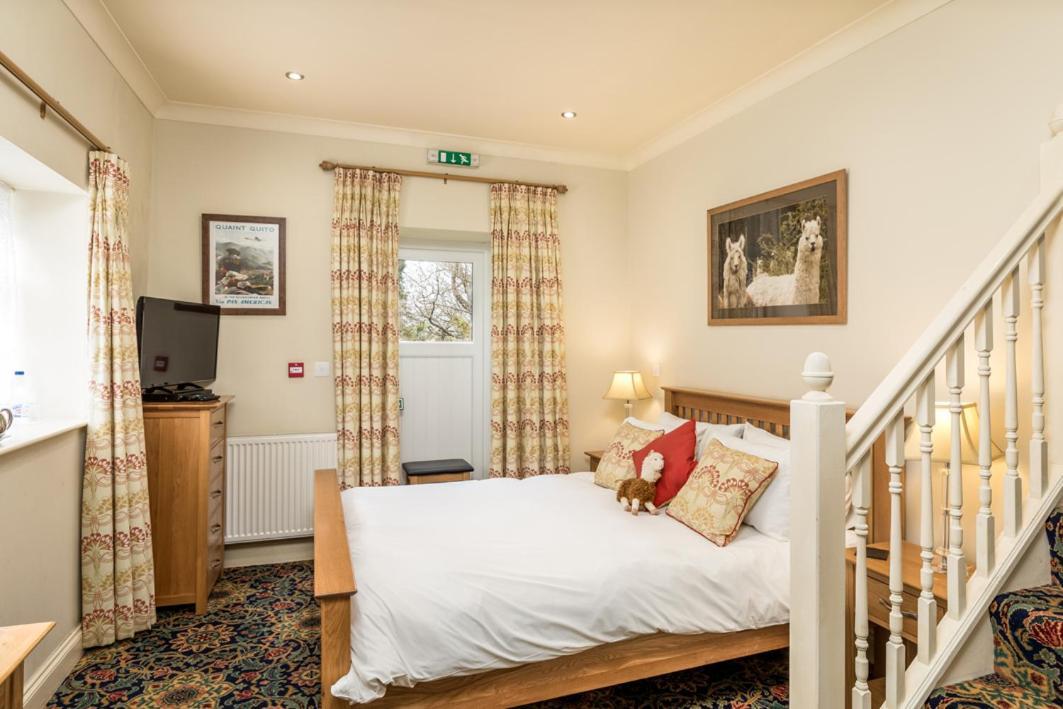 Ffarm Country House 애버갤리 외부 사진