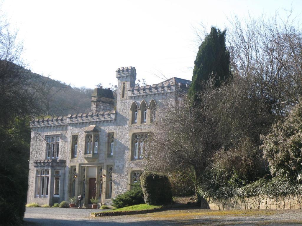 Ffarm Country House 애버갤리 외부 사진