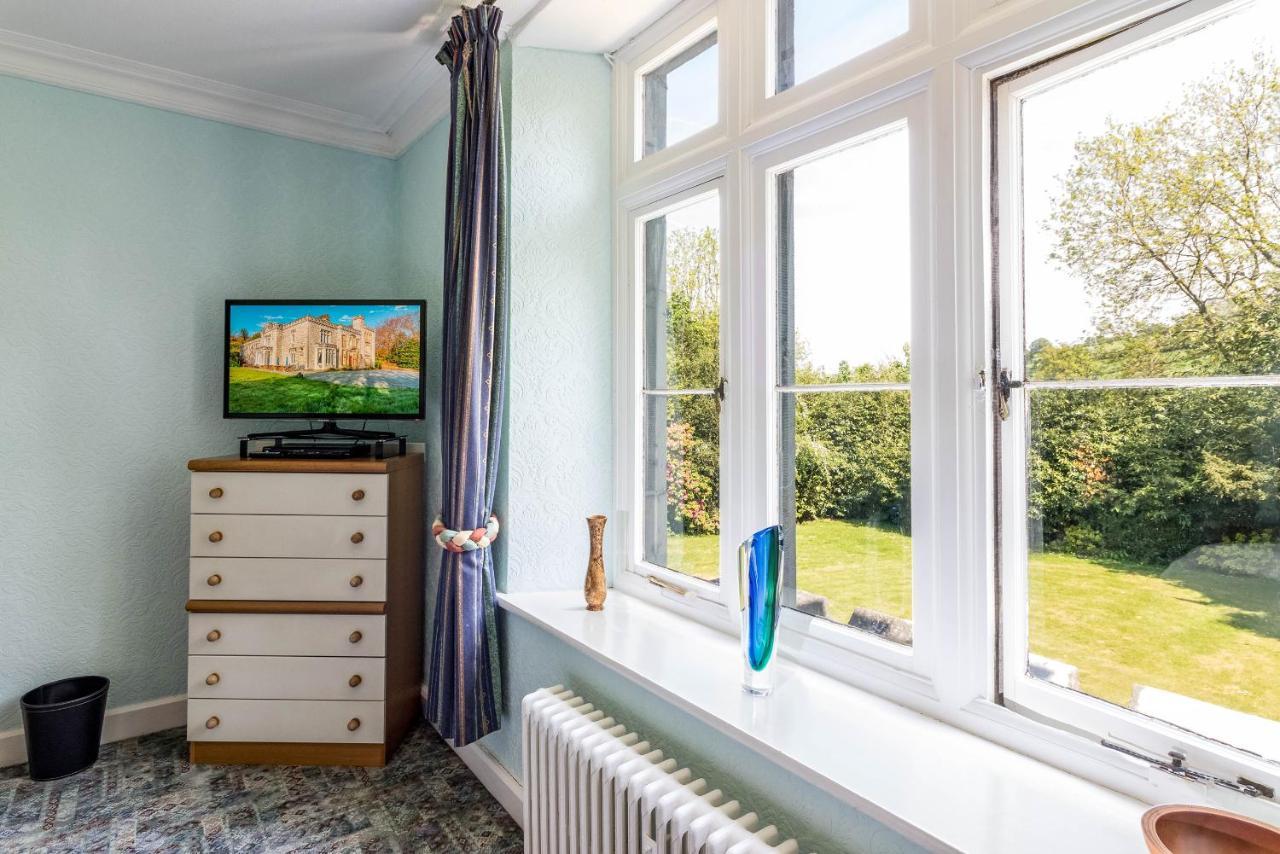 Ffarm Country House 애버갤리 외부 사진