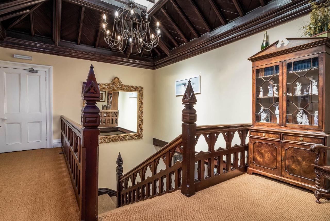Ffarm Country House 애버갤리 외부 사진