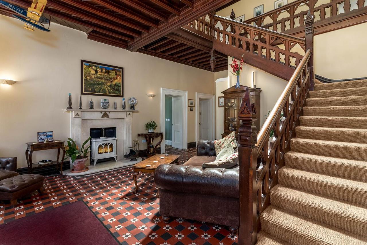 Ffarm Country House 애버갤리 외부 사진