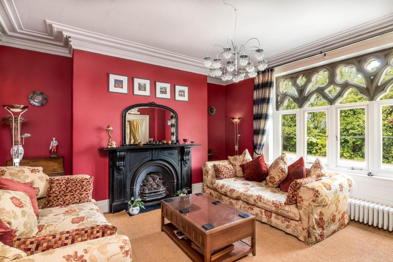 Ffarm Country House 애버갤리 외부 사진