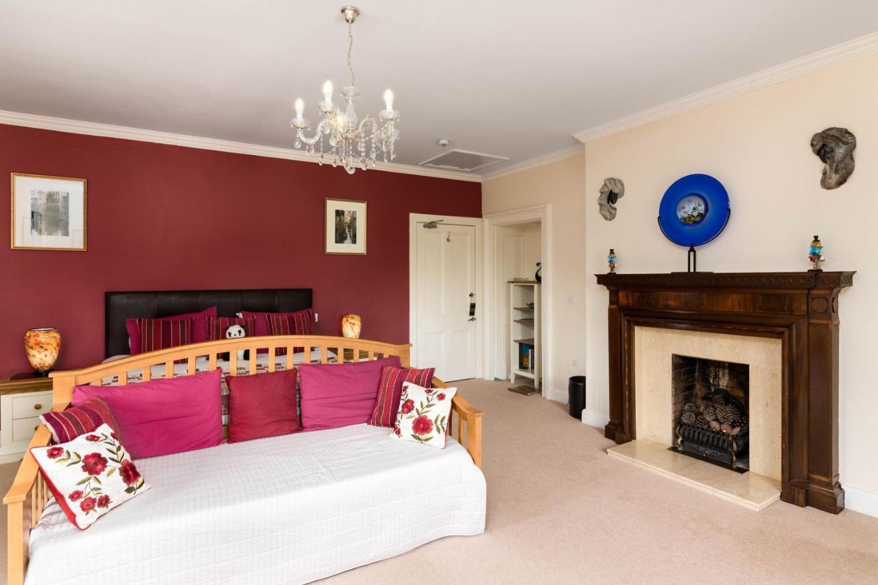 Ffarm Country House 애버갤리 외부 사진